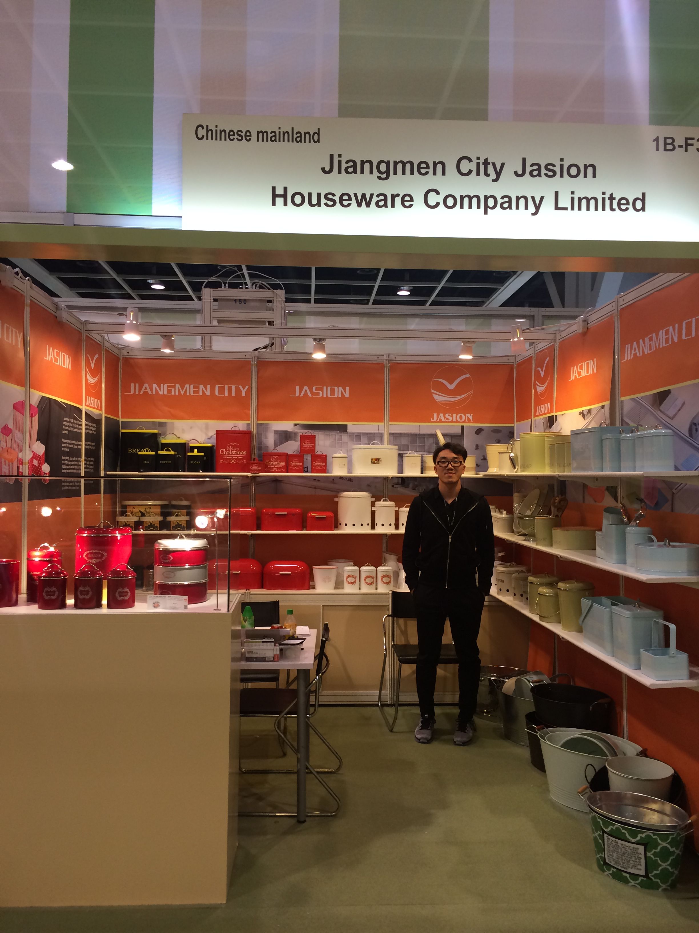 Jasion houseware team in fair